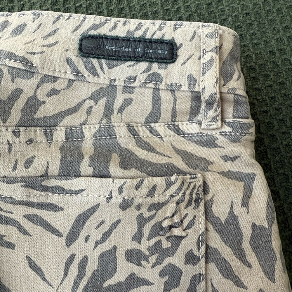 Articles Of Society Animal Print Jeans - Picture 3 of 12